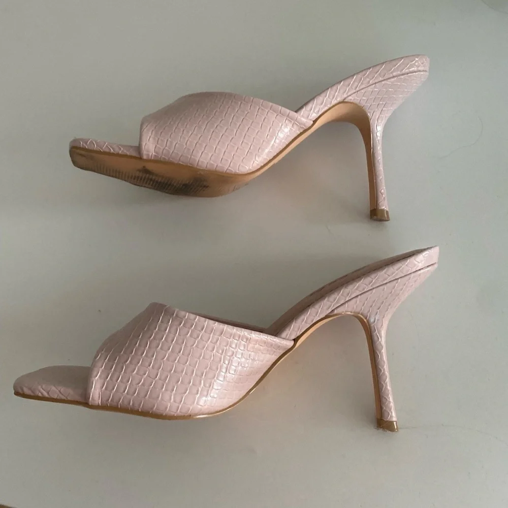 Pink Shein Pumps